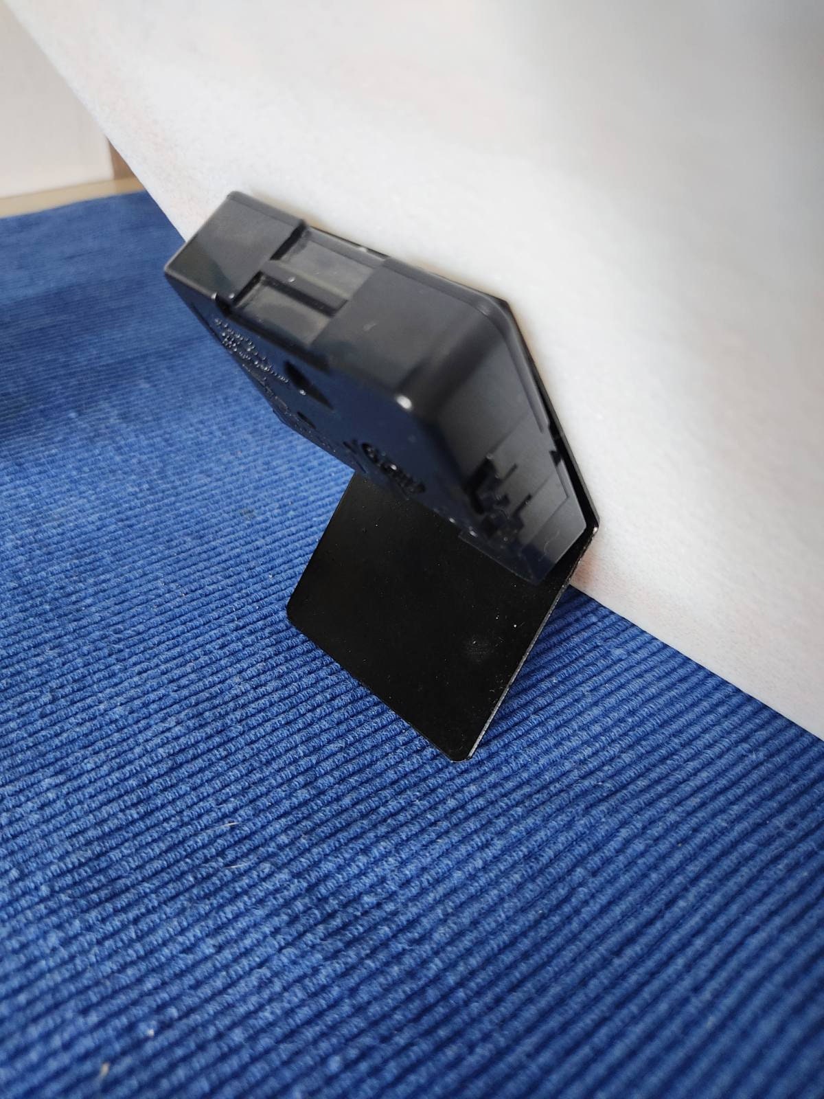 Art Glass home decor fused table top clock Golden Labyrinth (white) - Image 2