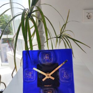 il_fullxfull.3332500145_3ik6.jpg Art Glass home decor fused table top clock Islanders